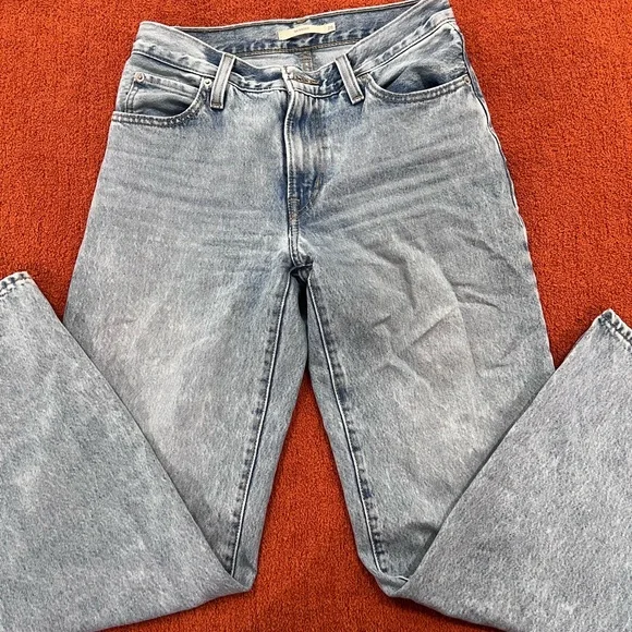 Women’s Levi’s Jeans - Picture 1 of 6